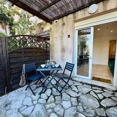 Apartment Neuf Ensoleille A Saint-florent Avec Piscine