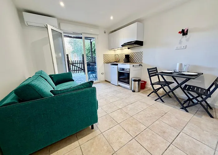 Neuf Ensoleille A Saint-florent Avec Piscine